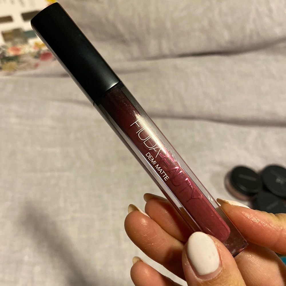 HUDA beauty liquid lipstick
